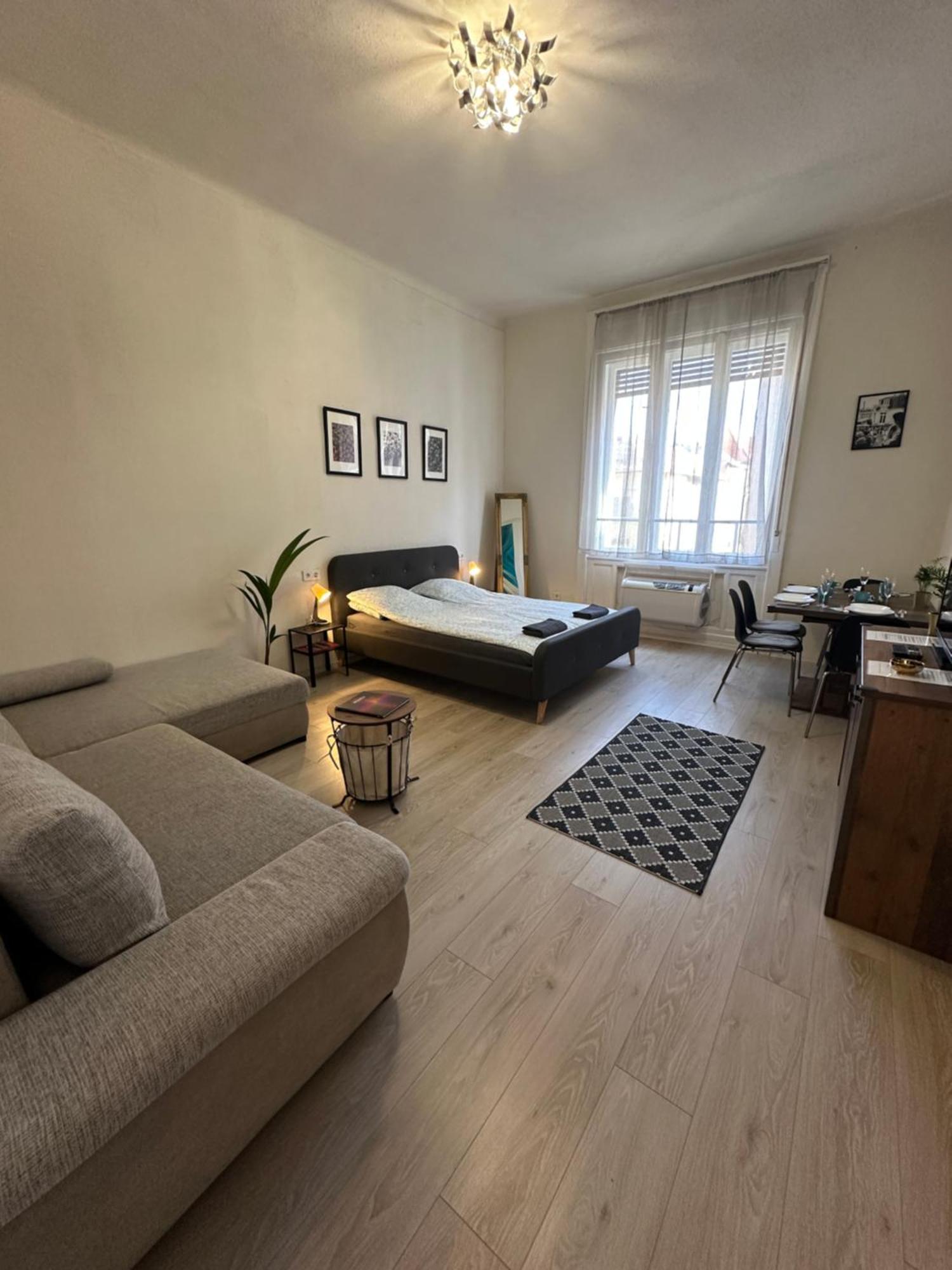Deri Corner By Downtown Apartment