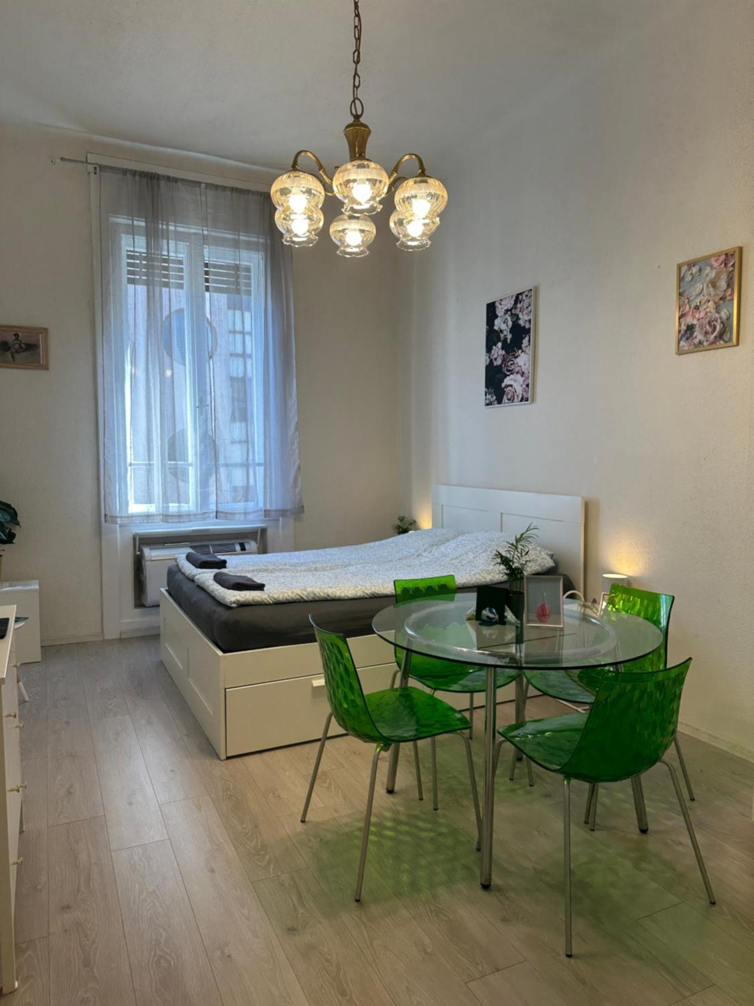 Apartment Deri Corner By Downtown
