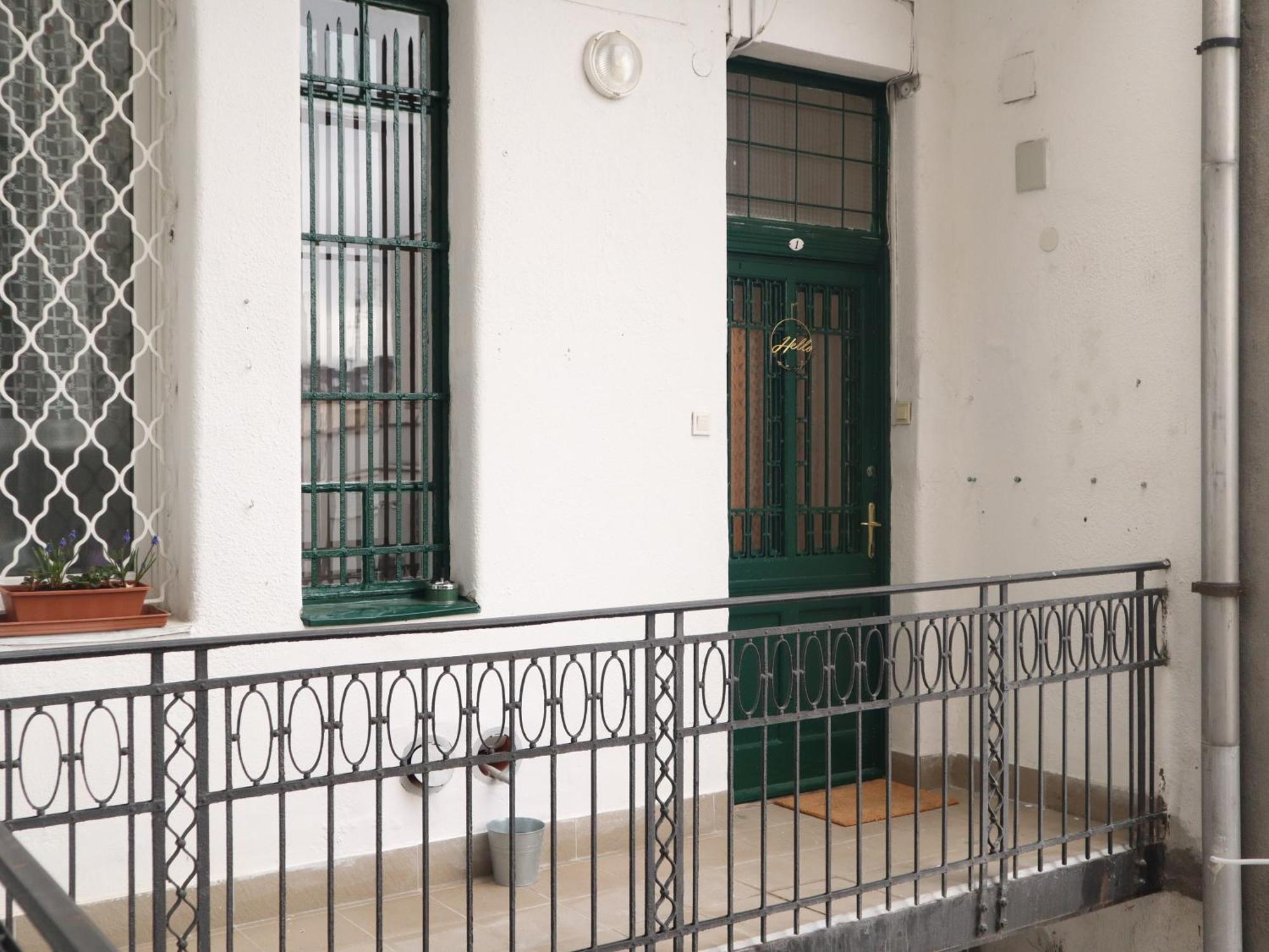 Apartment Deri Corner By Downtown
